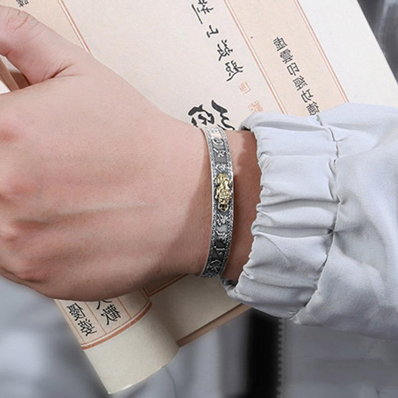 Minimalist Copper Bracelet – Engraved Vintage Pixie Design