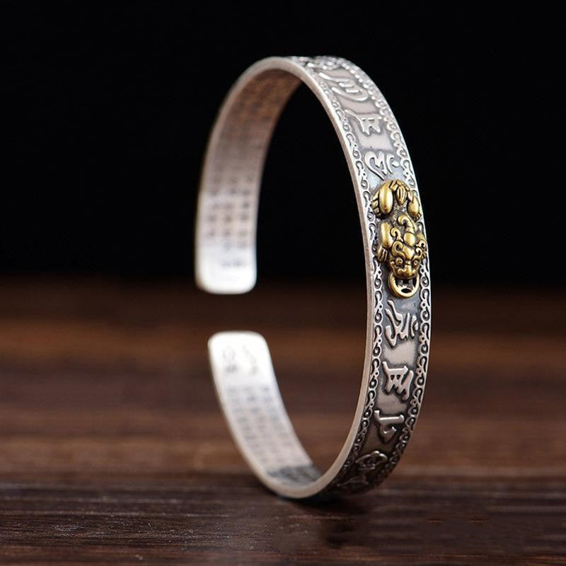 Minimalist Copper Bracelet – Engraved Vintage Pixie Design